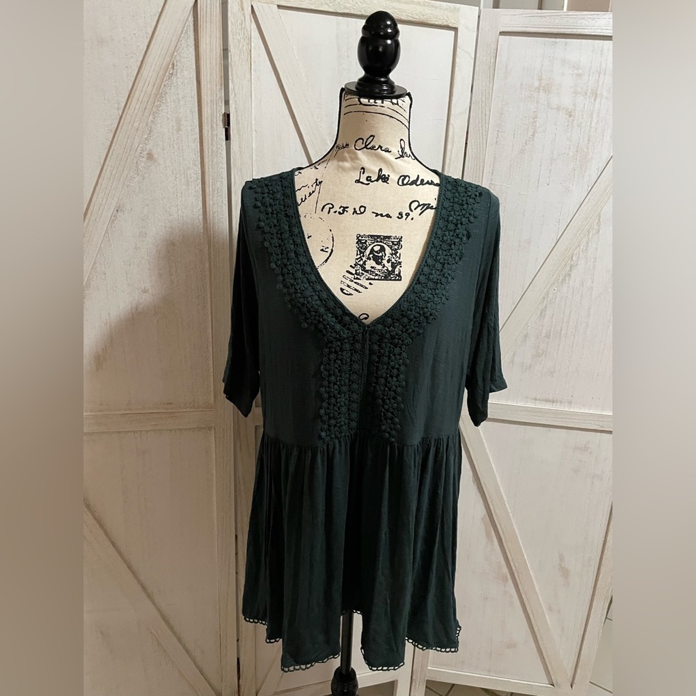 Torrid EUC GREEN babydoll style top 1X
